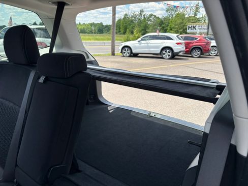 Used 2015 Subaru Forester 2.5i Premium w/ All-Weather Package AWD/4WD image 21