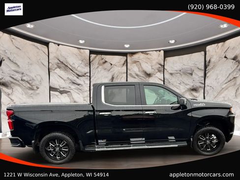 Used 2019 Chevrolet Silverado 1500 High Country w/ High Country Premium Package AWD/4WD image 9