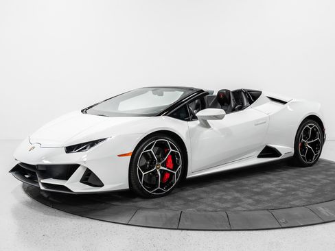 Used 2020 Lamborghini Huracan EVO AWD/4WD image 3