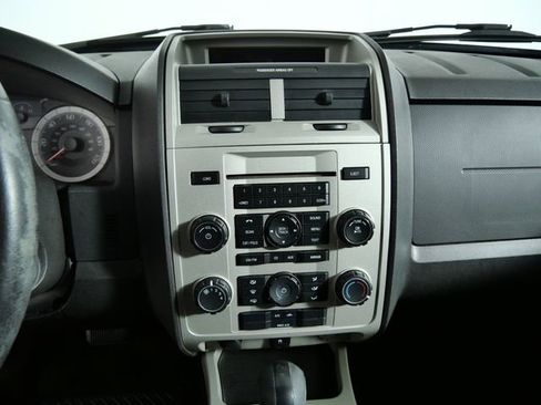 Used 2009 Ford Escape XLT FWD image 19