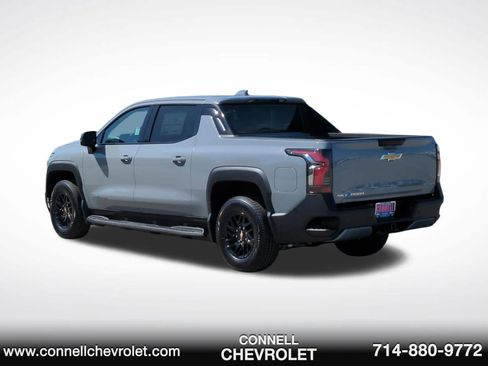 Used 2026 Chevrolet Silverado EV LT AWD/4WD image 7