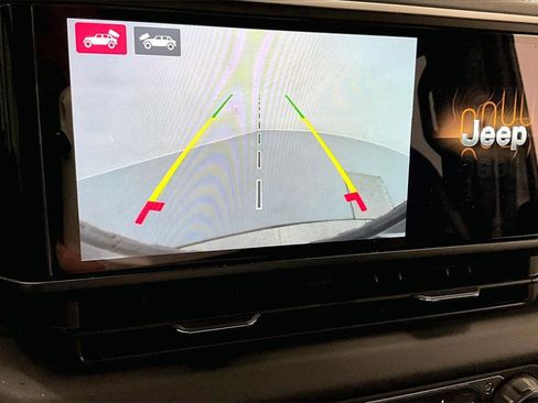 Used 2024 Jeep Wrangler High Altitude image 23