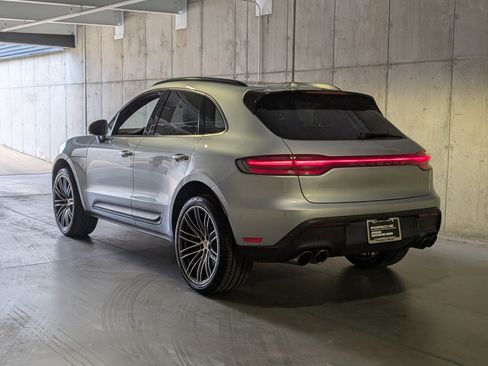 Certified 2026 Porsche Macan AWD/4WD image 3