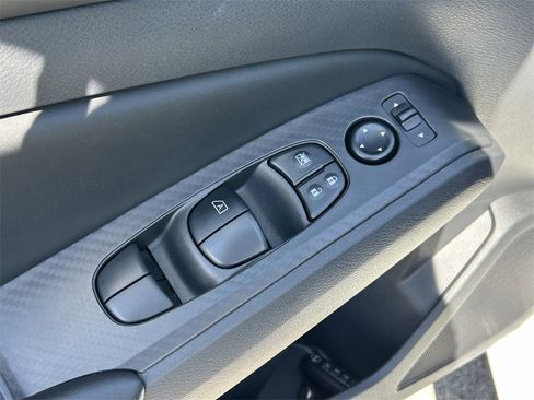 Used 2025 Nissan Altima 2.5 S image 17