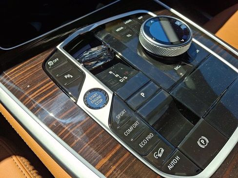 New 2026 BMW X5 xDrive40i AWD/4WD image 13