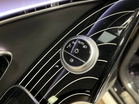 Used 2022 Mercedes-Benz Maybach S 580 4MATIC w/ Manufaktur Leather Package image 17