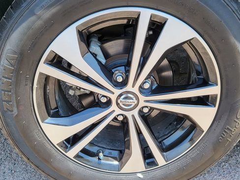 Used 2024 Nissan Sentra SR FWD image 16