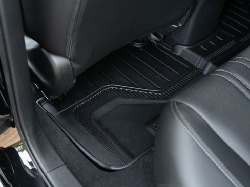 Certified 2023 Honda HR-V EX-L image 18