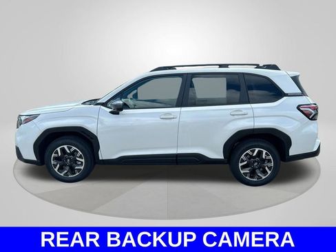 Certified 2025 Subaru Forester Premium image 8