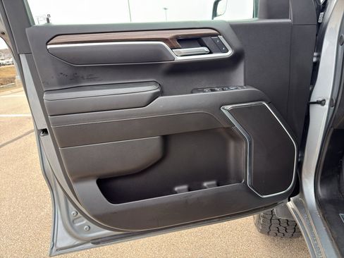 Used 2025 Chevrolet Silverado 1500 LT AWD/4WD image 10