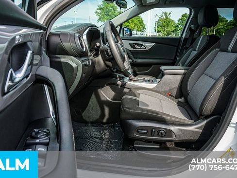 Used 2025 Chevrolet Blazer LT FWD image 20