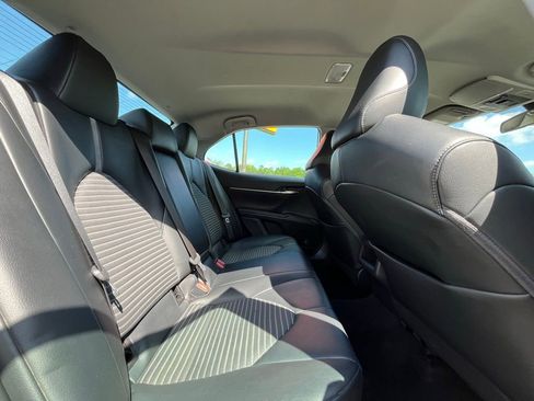 Used 2022 Toyota Camry SE FWD image 17