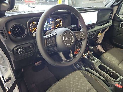 New 2026 Jeep Gladiator Mojave image 13