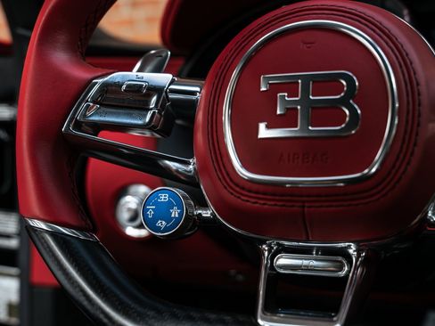 Used 2019 Bugatti Chiron image 28