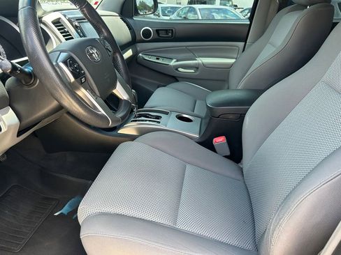 Used 2015 Toyota Tacoma 4x4 Double Cab w/ TRD Sport Package image 11