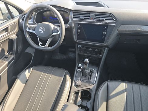 Certified 2024 Volkswagen Tiguan SE AWD/4WD image 20