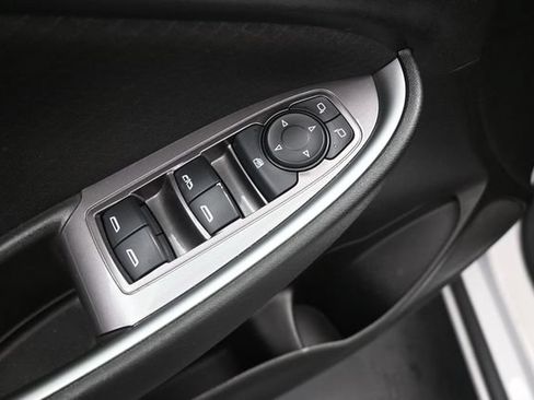 Used 2023 Chevrolet Malibu LT FWD image 13