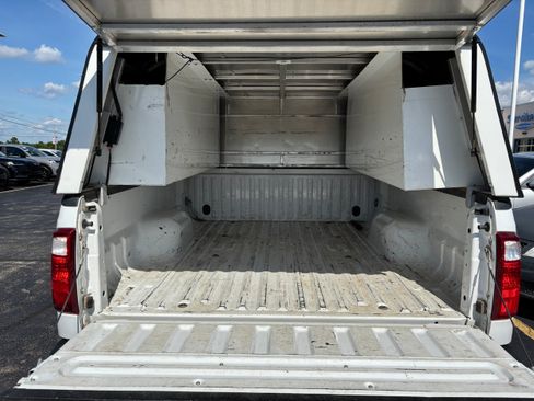 Used 2016 Ford F250 XL w/ Power Equipment Group AWD/4WD image 14