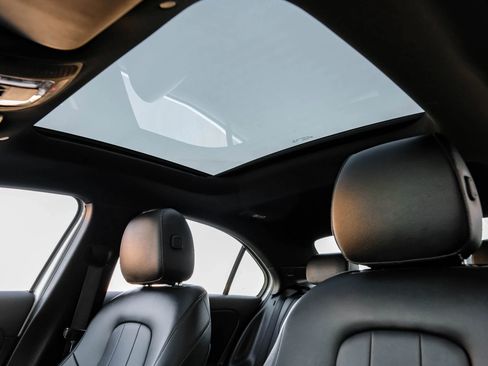 Used 2019 Mercedes-Benz A 220 4MATIC image 5