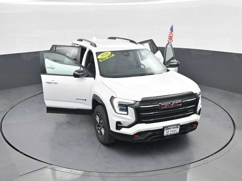Used 2026 GMC Terrain AT4 w/ Convenience Package III AWD/4WD image 44