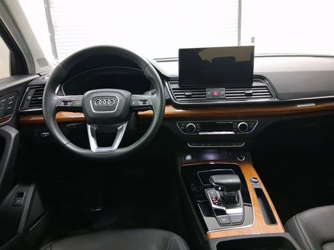 Used 2023 Audi Q5 Premium Plus w/ Premium Plus Package image 4