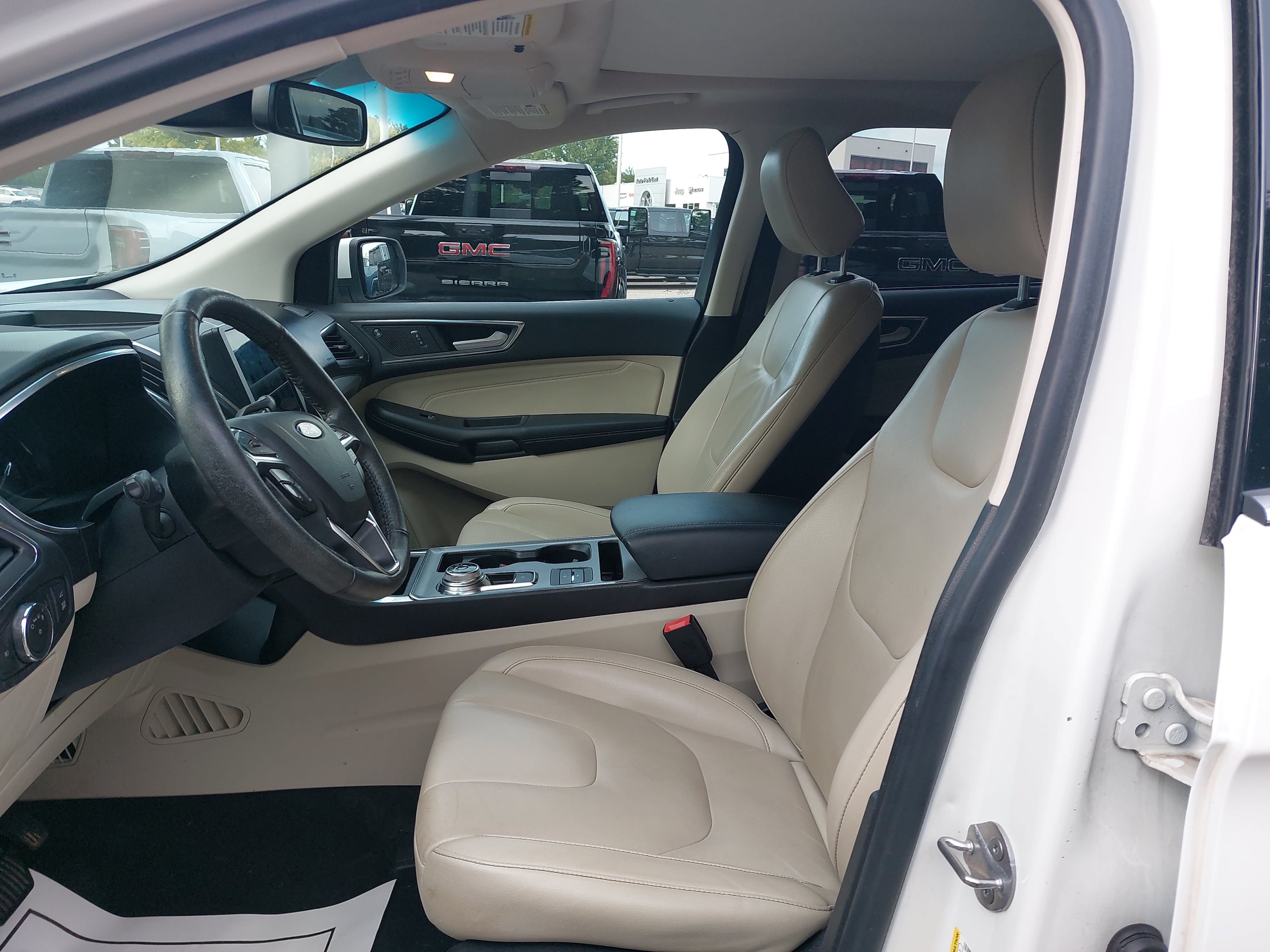 Used 2021 Ford Edge Titanium AWD/4WD image 15