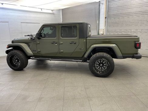 Used 2023 Jeep Gladiator Sport AWD/4WD image 6