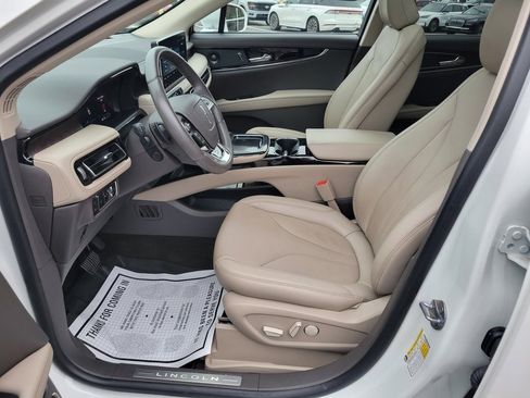 Certified 2023 Lincoln Nautilus Reserve w/ Equipment Group 201A image 5