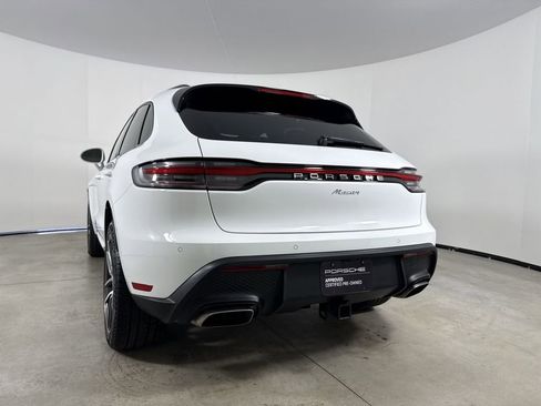 Certified 2025 Porsche Macan image 20