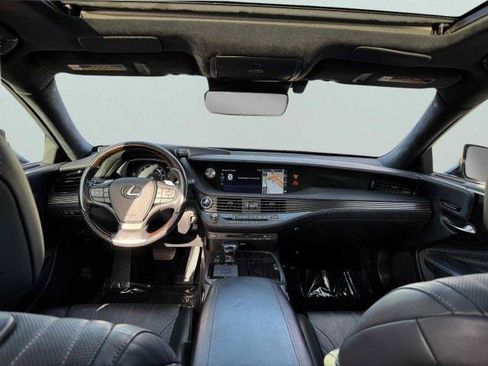 Used 2018 Lexus LS 500h w/ Luxury Package RWD image 35