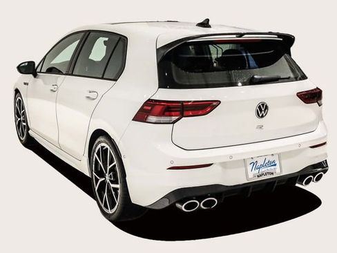 Used 2024 Volkswagen Golf R image 8