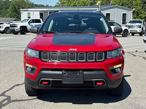 Used 2018 Jeep Compass Trailhawk w/ Leather Interior Group AWD/4WD image 3