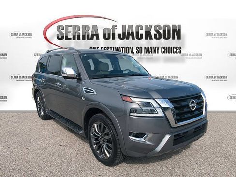 Used 2022 Nissan Armada Platinum w/ Captain's Chairs Package RWD image 2