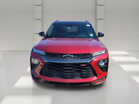 Used 2023 Chevrolet TrailBlazer RS w/ Sun and Liftgate Package FWD image 2