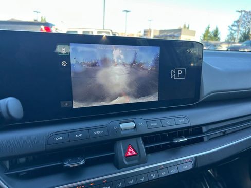 Used 2025 Kia K4 LXS image 19