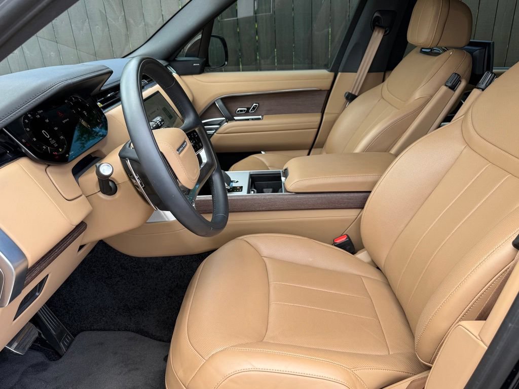 Certified 2025 Land Rover Range Rover Long Wheelbase SE AWD/4WD image 12