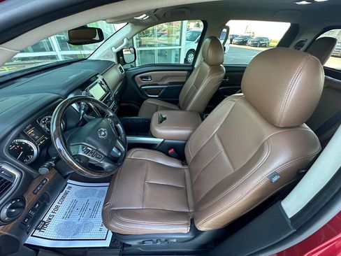 Used 2019 Nissan Titan Platinum Reserve w/ Platinum Utility Package image 10