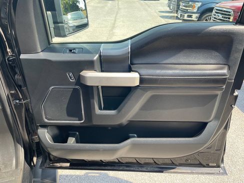 Used 2015 Ford F150 Lariat AWD/4WD image 39