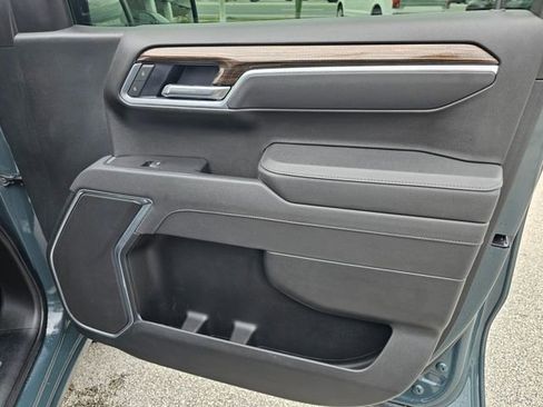 Used 2025 Chevrolet Silverado 1500 LT image 24