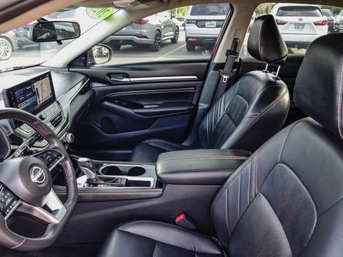 Used 2023 Nissan Altima 2.5 SR w/ SR Premium Package image 22