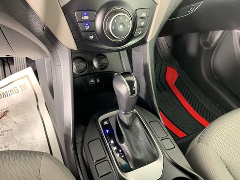 Used 2018 Hyundai Santa Fe Sport FWD image 24