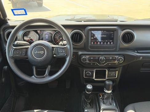 Used 2022 Jeep Wrangler Unlimited Sport AWD/4WD image 10