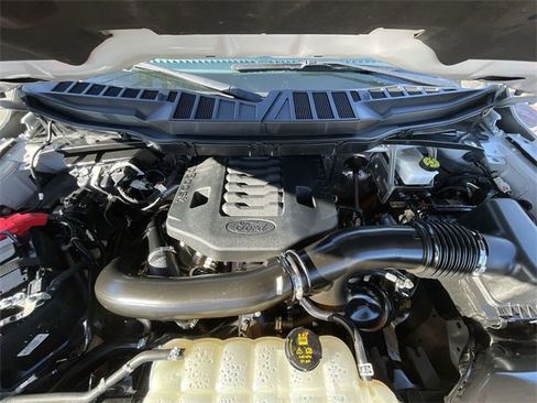 Used 2023 Ford F150 Lariat w/ Max Trailer Tow Package image 28