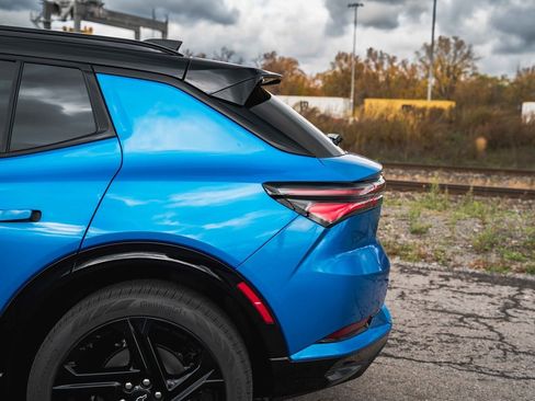 New 2025 Chevrolet Equinox EV RS image 14