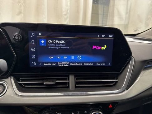 Used 2025 Chevrolet Trax LT w/ LT Convenience Package FWD image 25