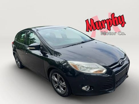 Used 2014 Ford Focus SE w/ SE Sport Package FWD image 11