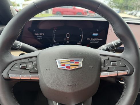 Certified 2024 Cadillac XT4 Premium Luxury AWD/4WD image 28
