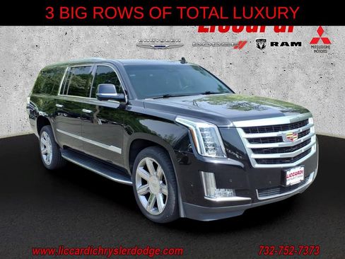 Used 2019 Cadillac Escalade ESV Luxury AWD/4WD image 1