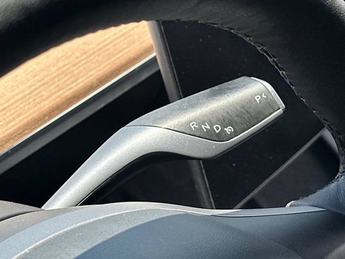 Used 2021 Tesla Model Y 2WD image 18