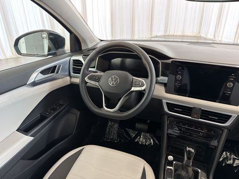 New 2026 Volkswagen Taos SE FWD image 27